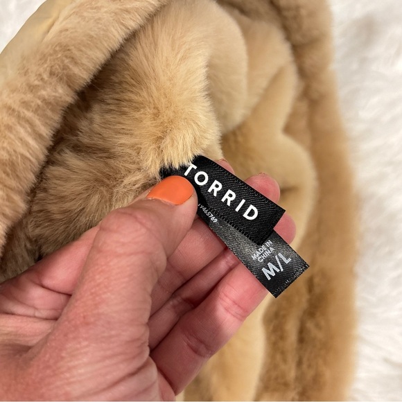 Torrid Faux Fur Reversible Bucket Hat Tan Size M/L - Picture 8 of 12